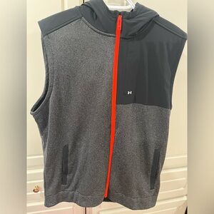 Under Armour Black and Gray Golf Vest with Vibrant Zipper Men’s Large
